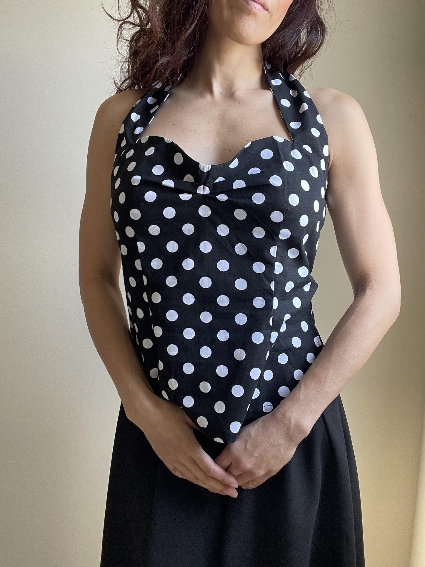 Women's summer Vintage Retro Style Black and White Polka Dot Halter Top with Sweetheart Neckline - Skelapparel