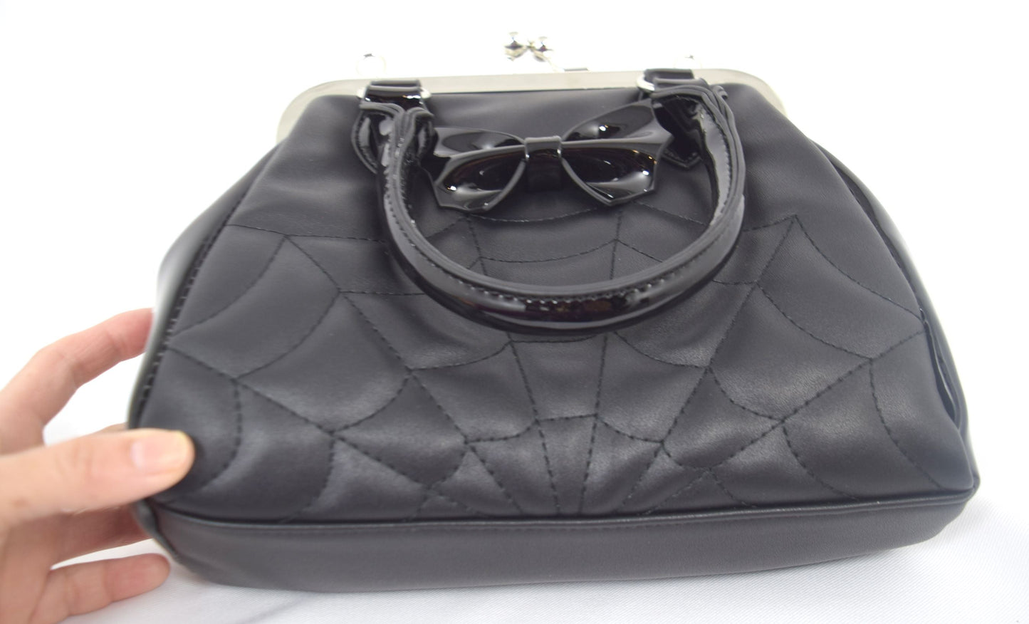 Accessories Gothic Glam Bat Bow and Spider Web Black Kiss-Lock Purse