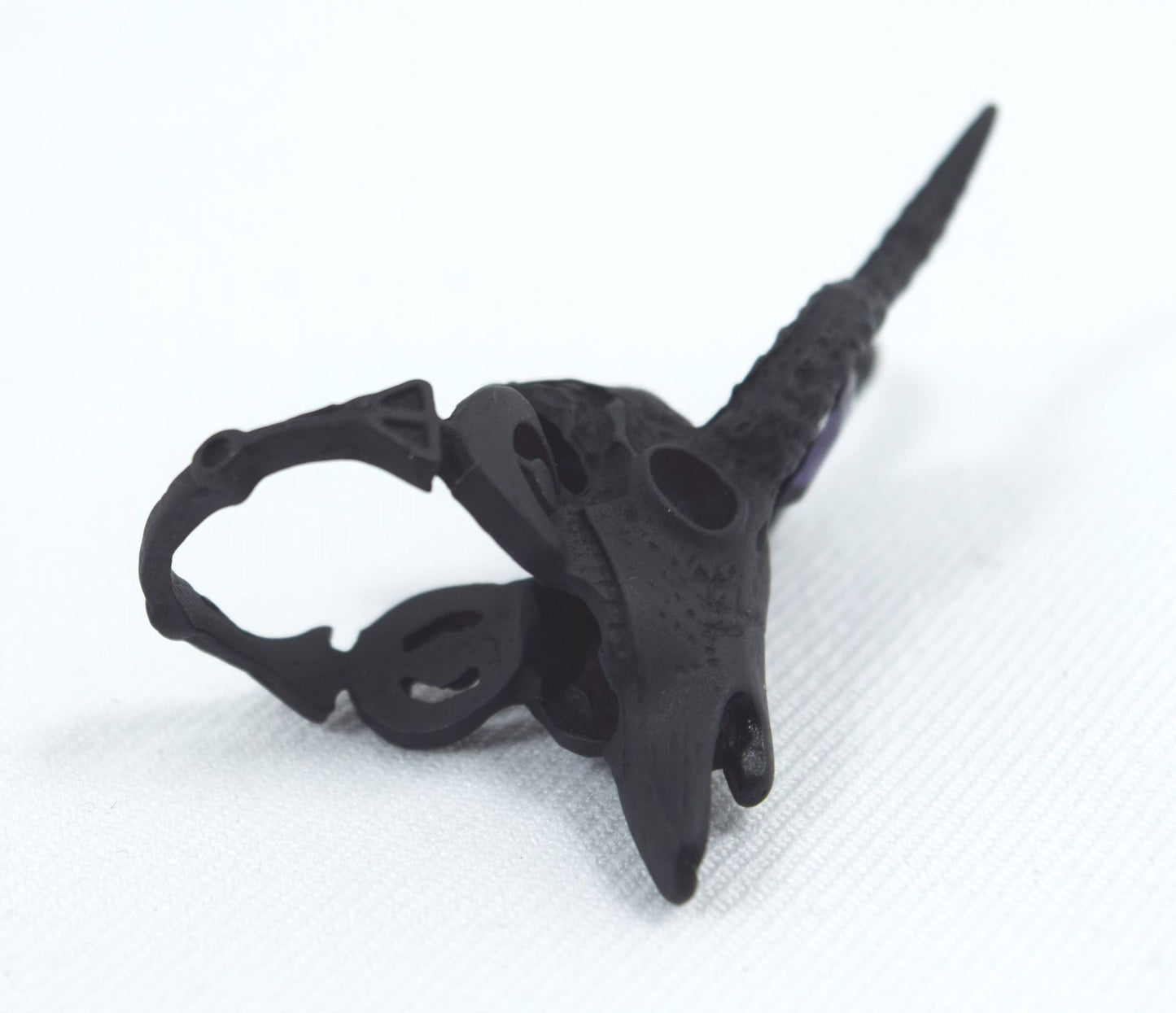 Jewellery Restyle Gothic 3D Black Crescent Skull Ring