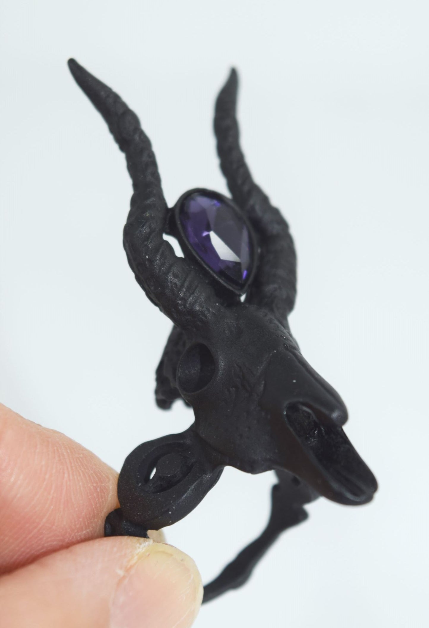 Jewellery Restyle Gothic 3D Black Crescent Skull Ring