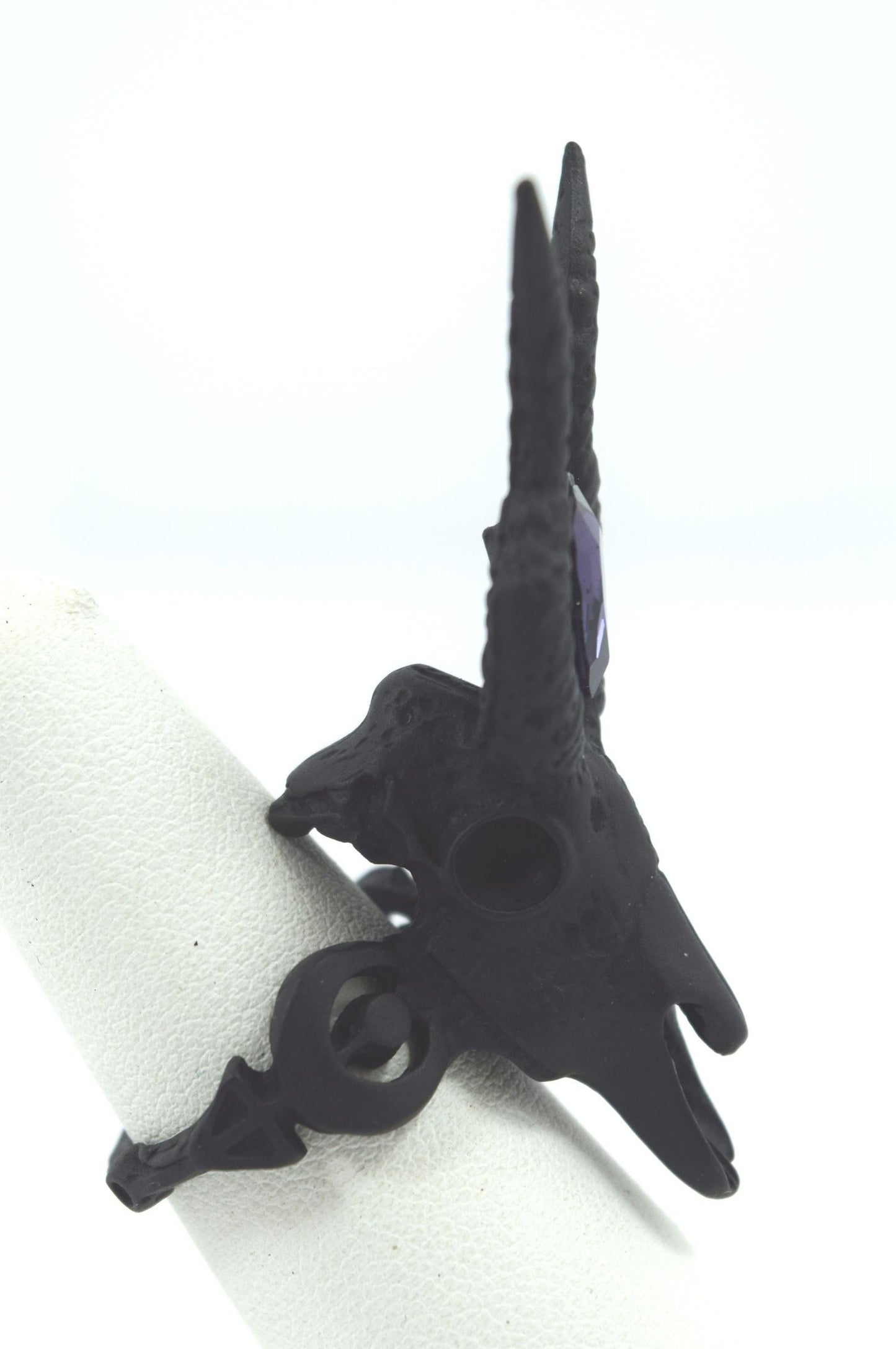 Jewellery Restyle Gothic 3D Black Crescent Skull Ring