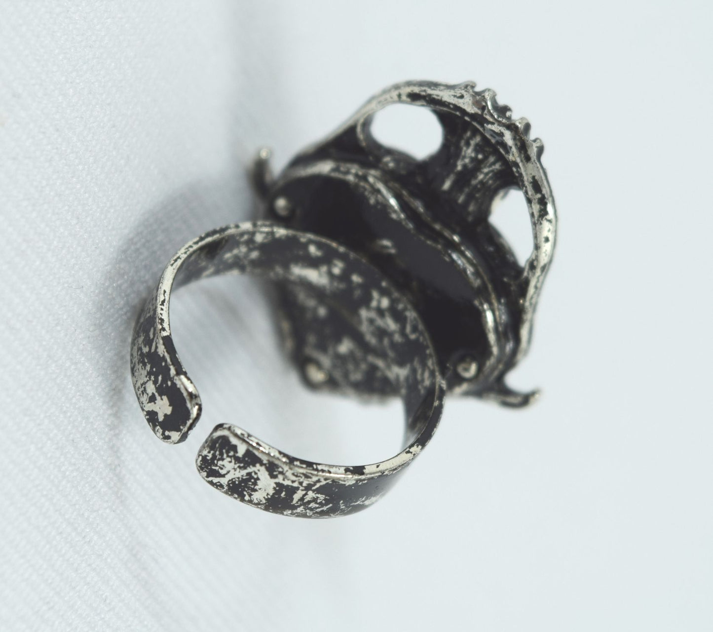 Jewellery Restyle Sacred Heart Ring with Antler and poliched Stone