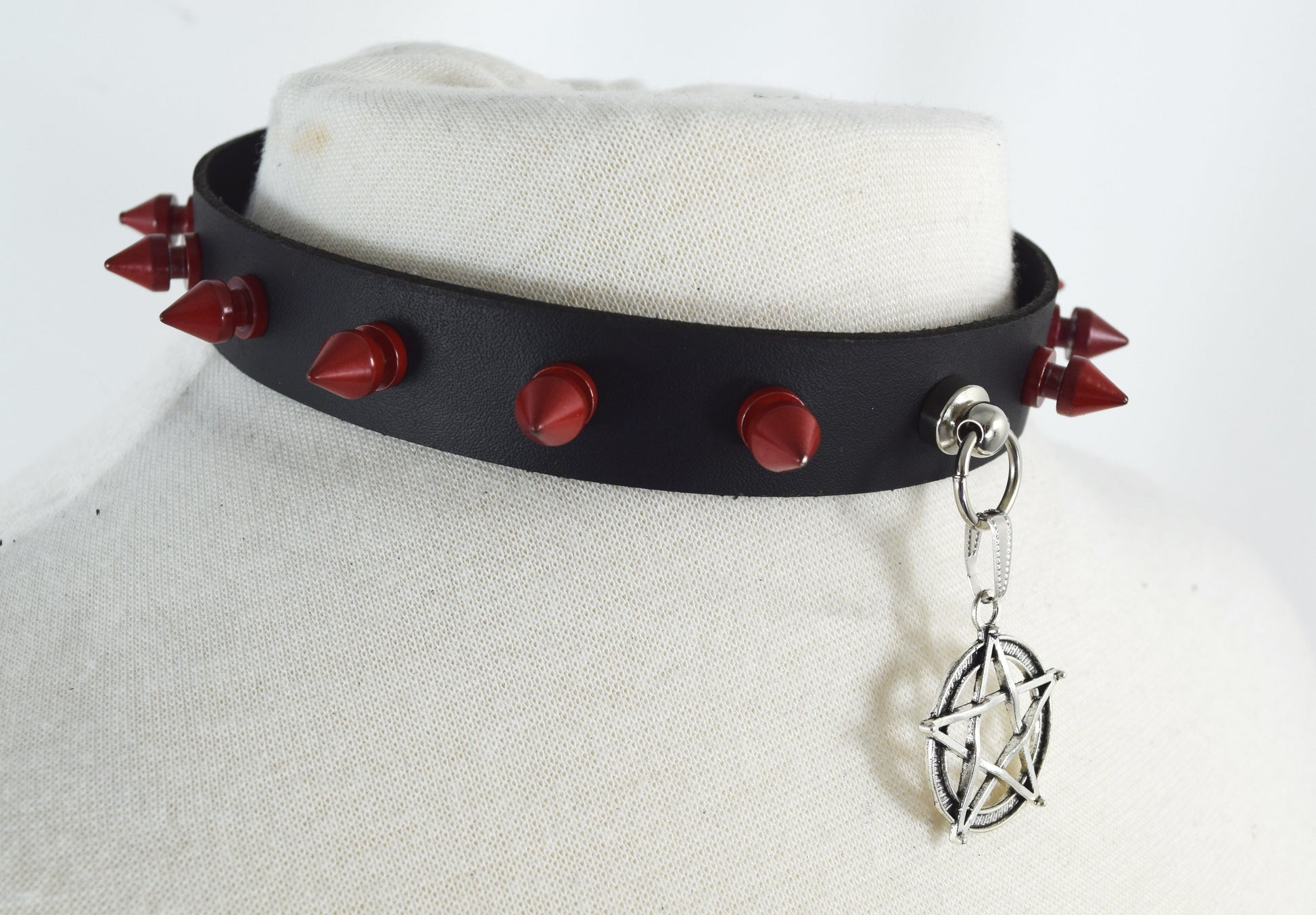 Jewellery Gothic Steampunk Pentagram Charm Rivet Red Spikes Leather Choker Collar Necklace