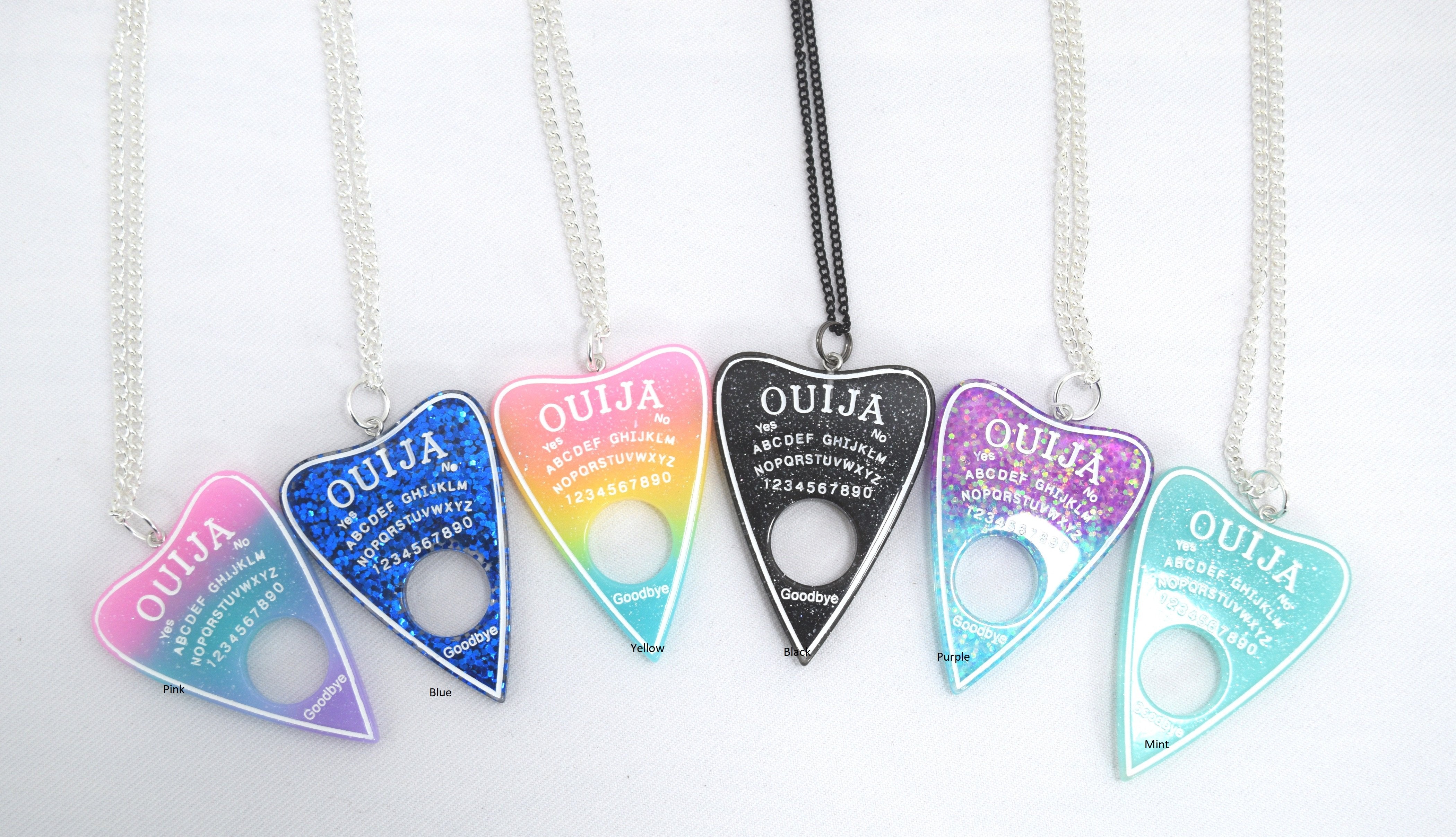 Hexen Geschenkset Ouija - Inkl. Tasse, Decke, Tasche & Halskette, Gruselig & Stylisch