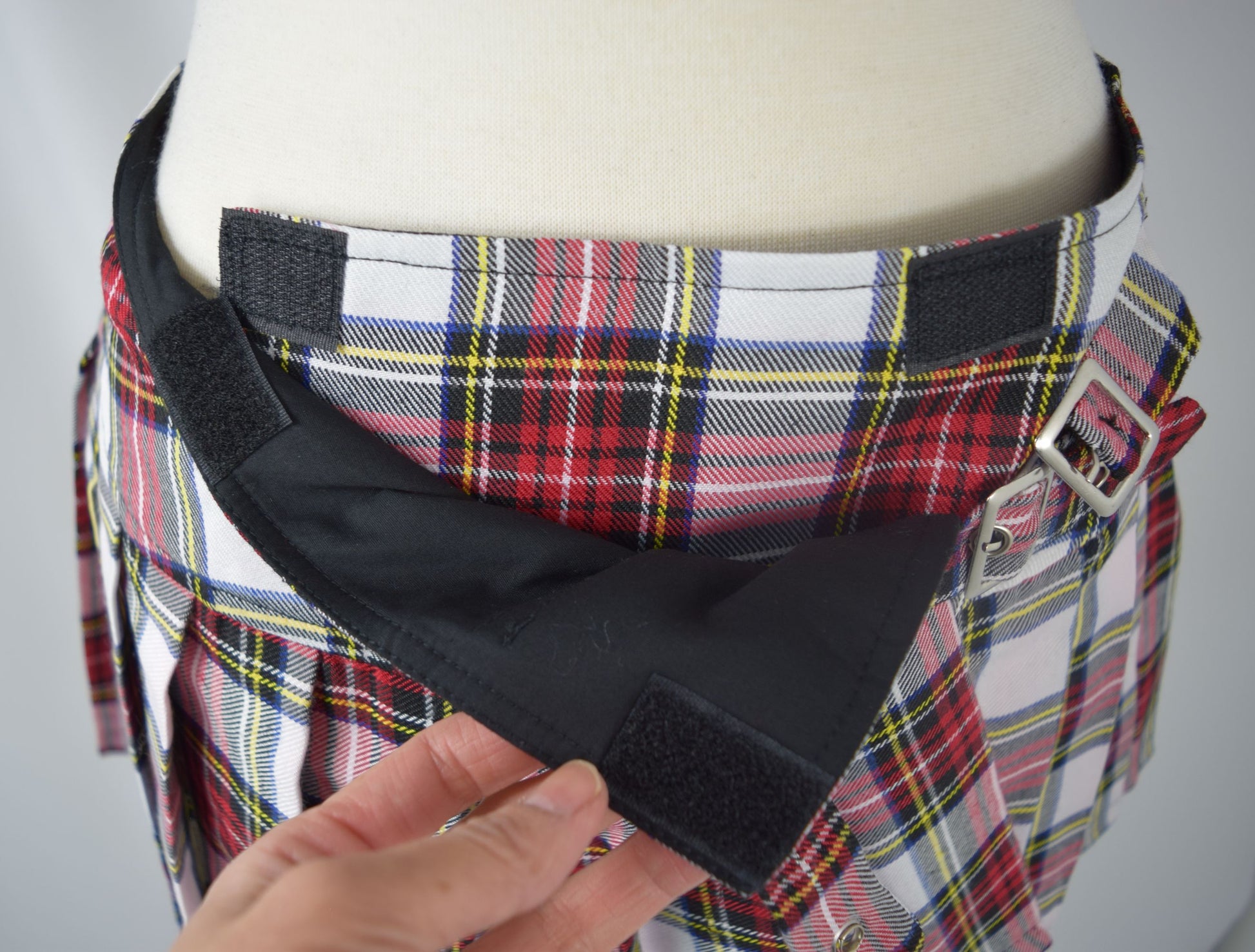 Lost Queen Dark Doll Punk Rock Goth Black and White Tartan Plaid Pleated Mini Skirt