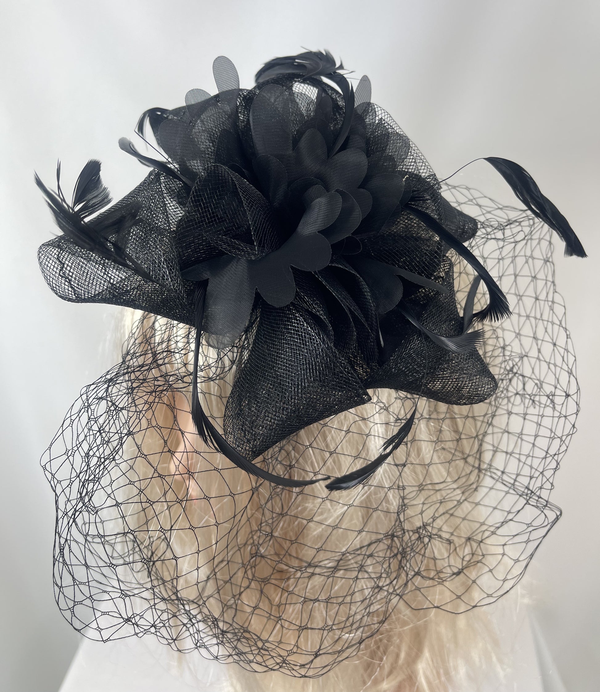 Victorian Gothic Bridal Flower w/ Feather Lace Net Veil Moulin Rouge Fascinator Hair Clip - Skelapparel