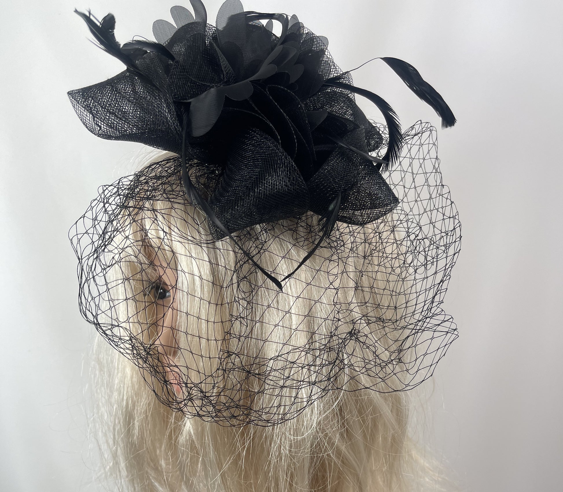 Victorian Gothic Bridal Flower w/ Feather Lace Net Veil Moulin Rouge Fascinator Hair Clip - Skelapparel