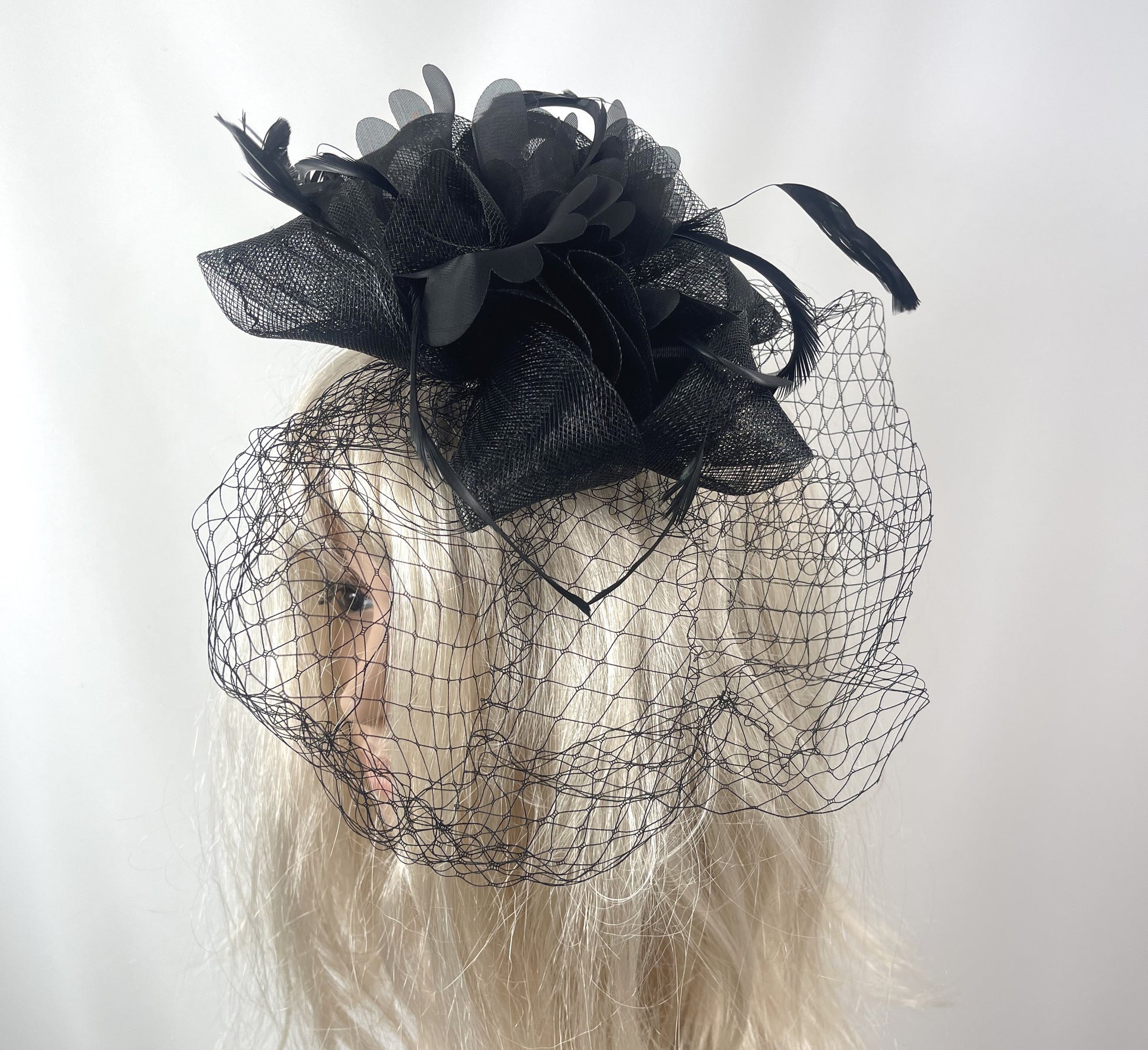 Victorian Gothic Bridal Flower w/ Feather Lace Net Veil Moulin Rouge Fascinator Hair Clip - Skelapparel