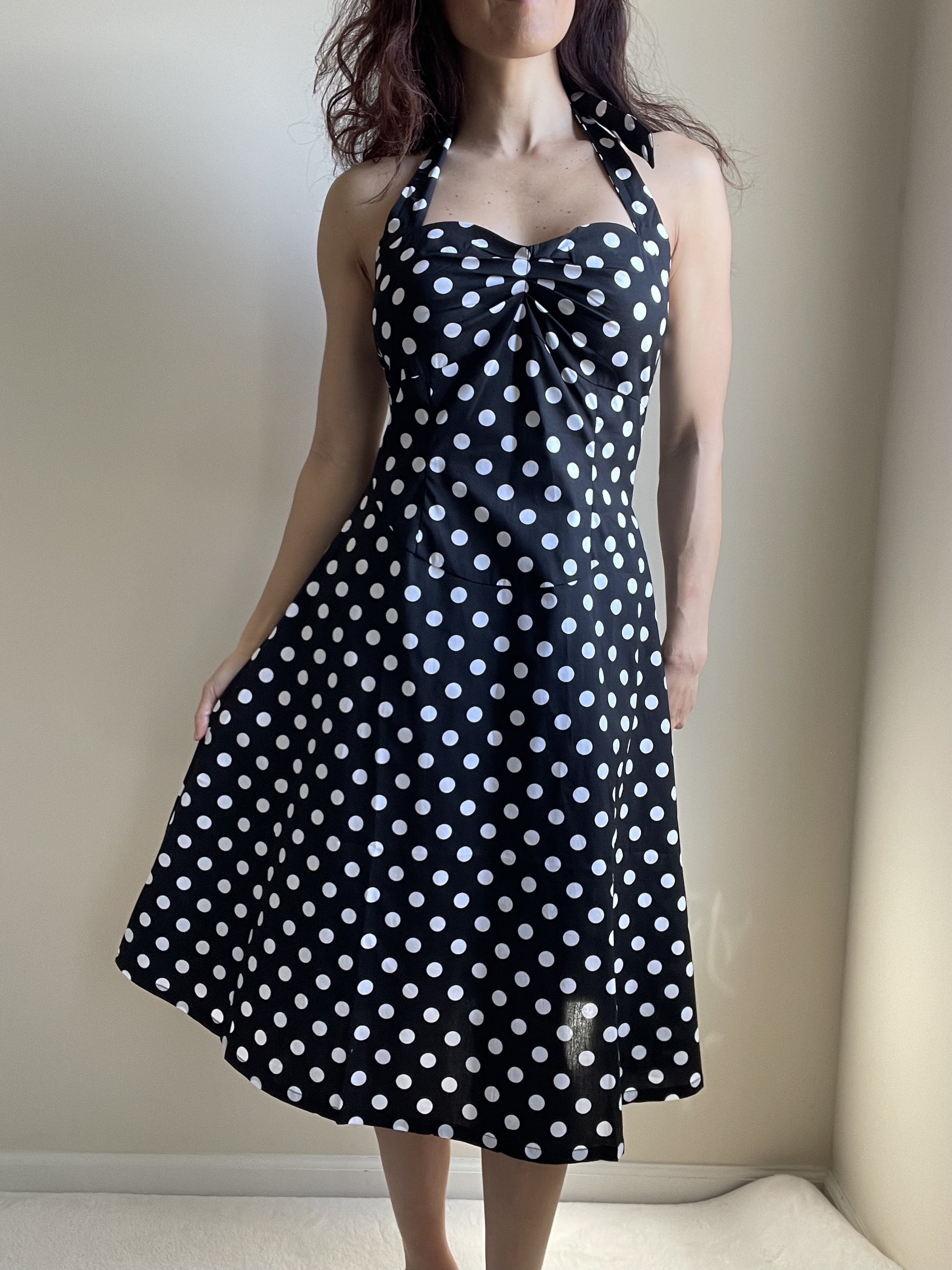 Black Polka Dot Cotton A-Line Halter Midi Summer Beach Dress - Casual Fit and Flare Sundress US10 (EU42) Black Polka Dot Cotton A-Line Halter Midi Summer Beach Dress - Casual Fit and Flare Sundress US10 (EU42)