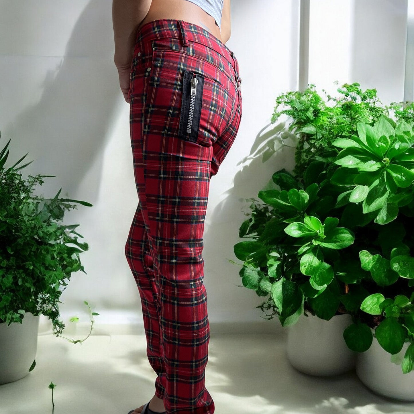 Lost Queen Women's Red Stewart Tartan Plaid 5 Pockets skinny Trouser