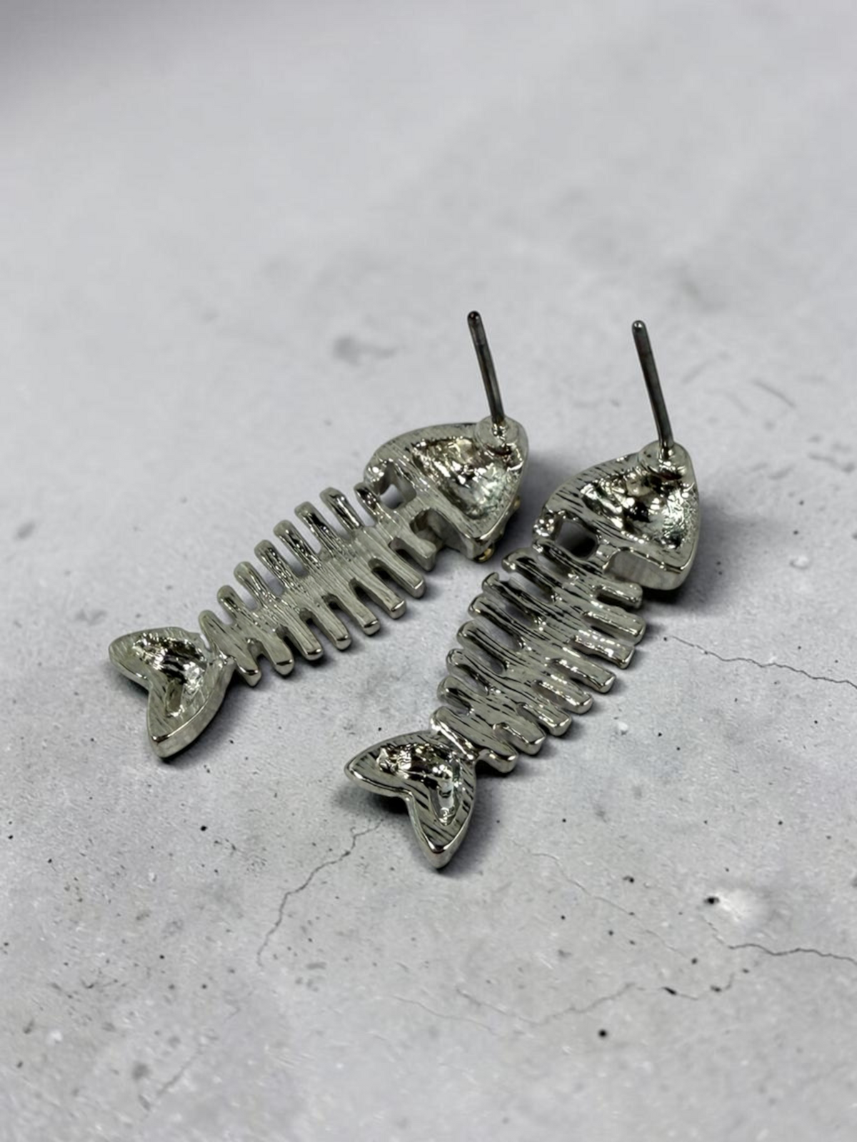 Fishbone Skeleton Fish Earrings Silver Crystal Rhinestone Gothic Post Stud Y2K - Skelapparel