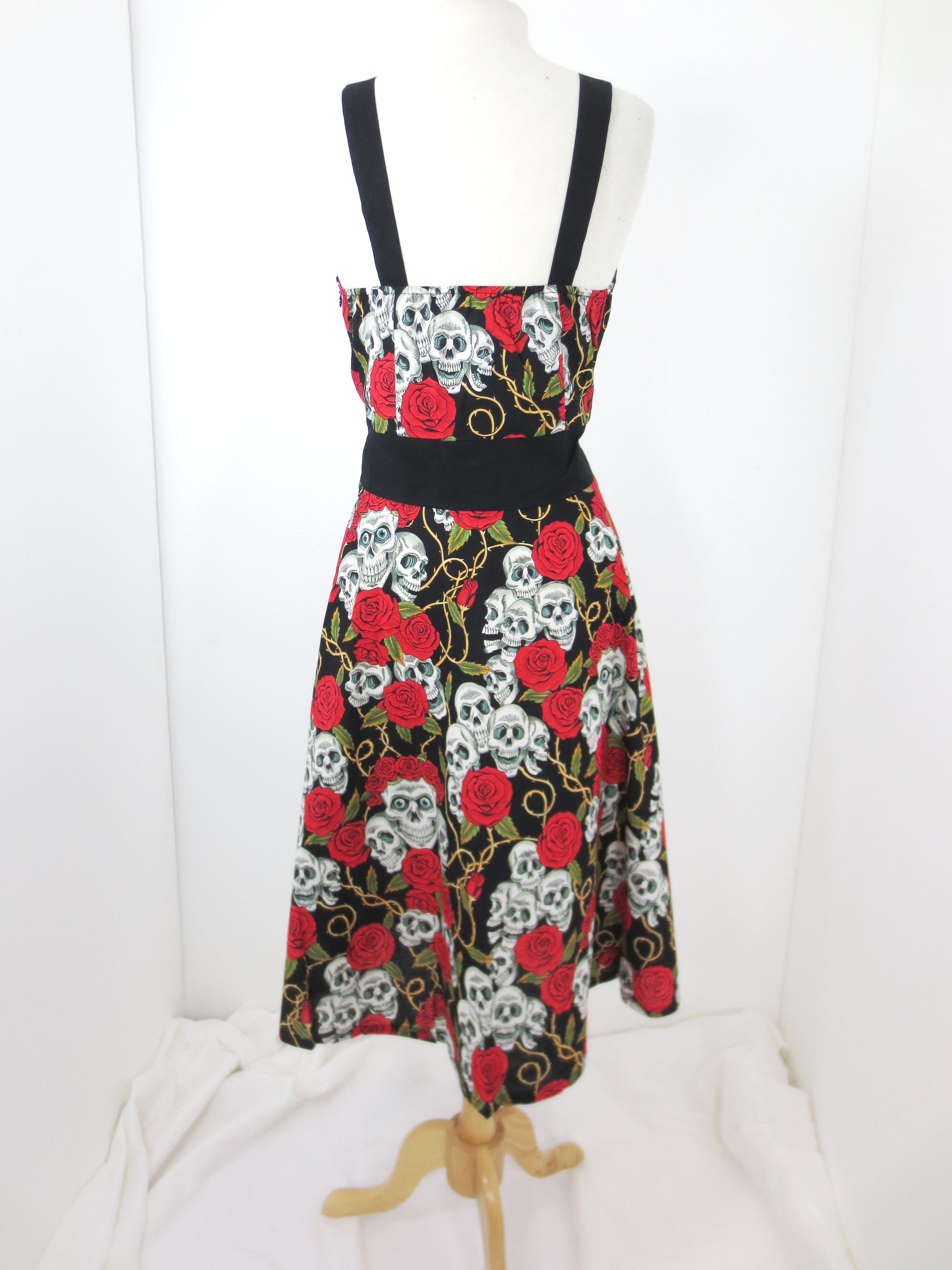 Dresses 50s Retro Rockabilly Love Black Skulls & Red Roses Print Party Dress
