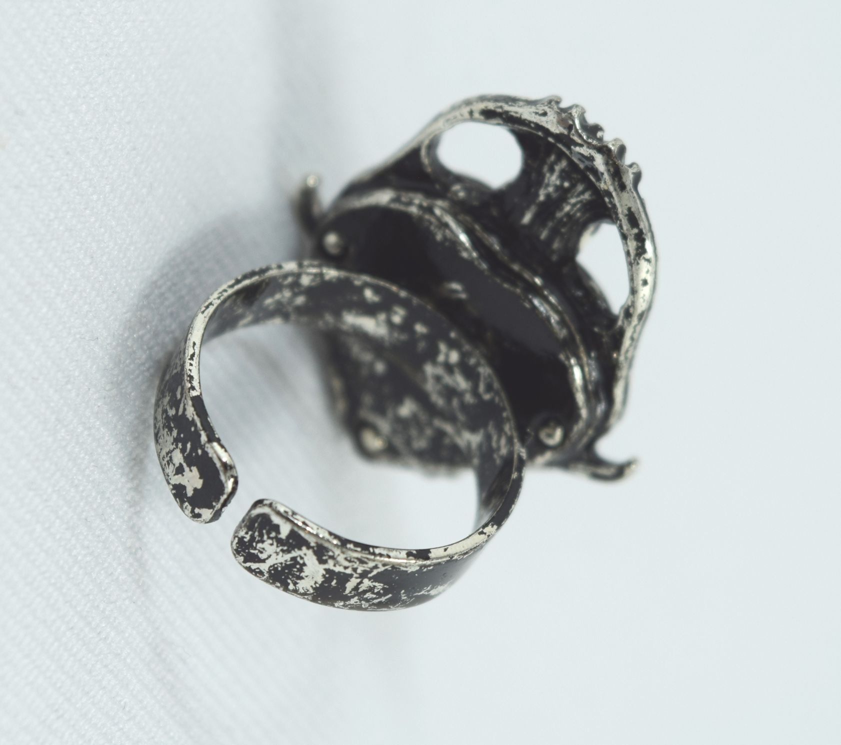 Jewellery Restyle Sacred Heart Ring with Antler and poliched Stone