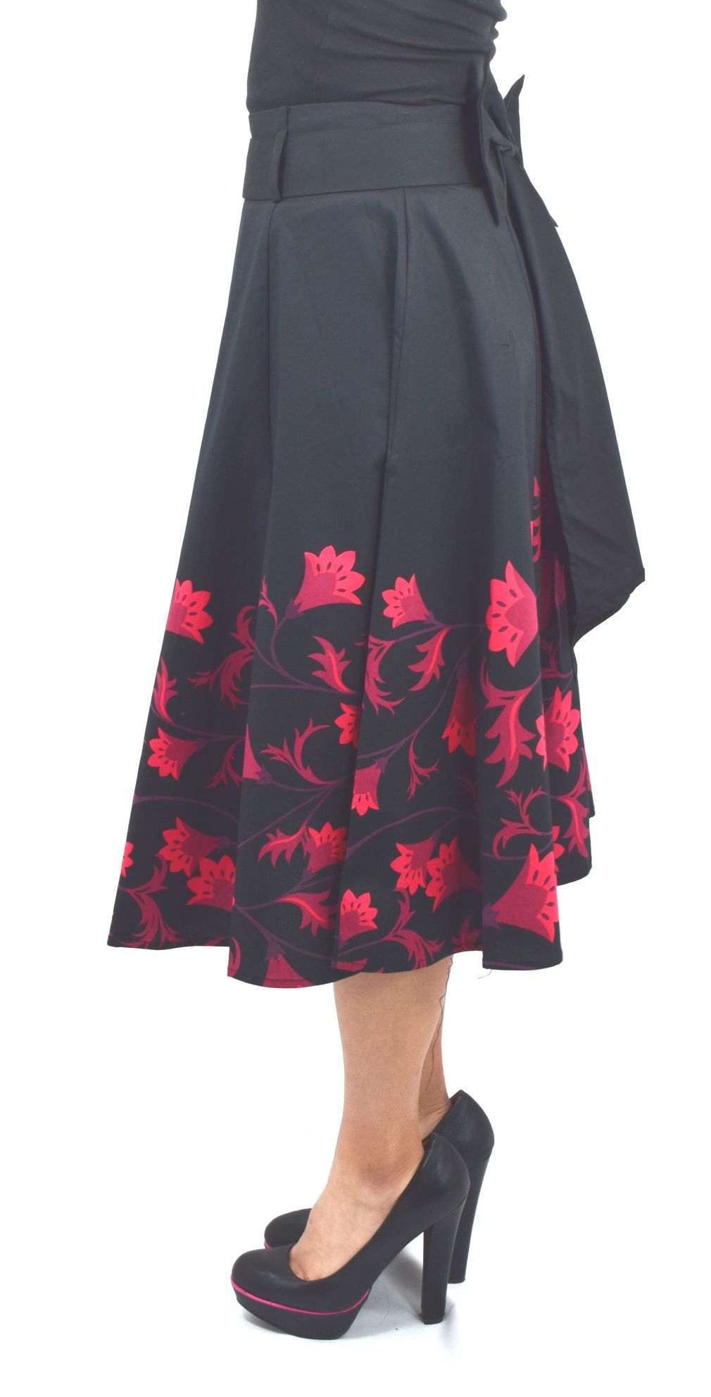 Bottoms 60's vintage red floral flare skirt with Big Bow | Black red floral skirt